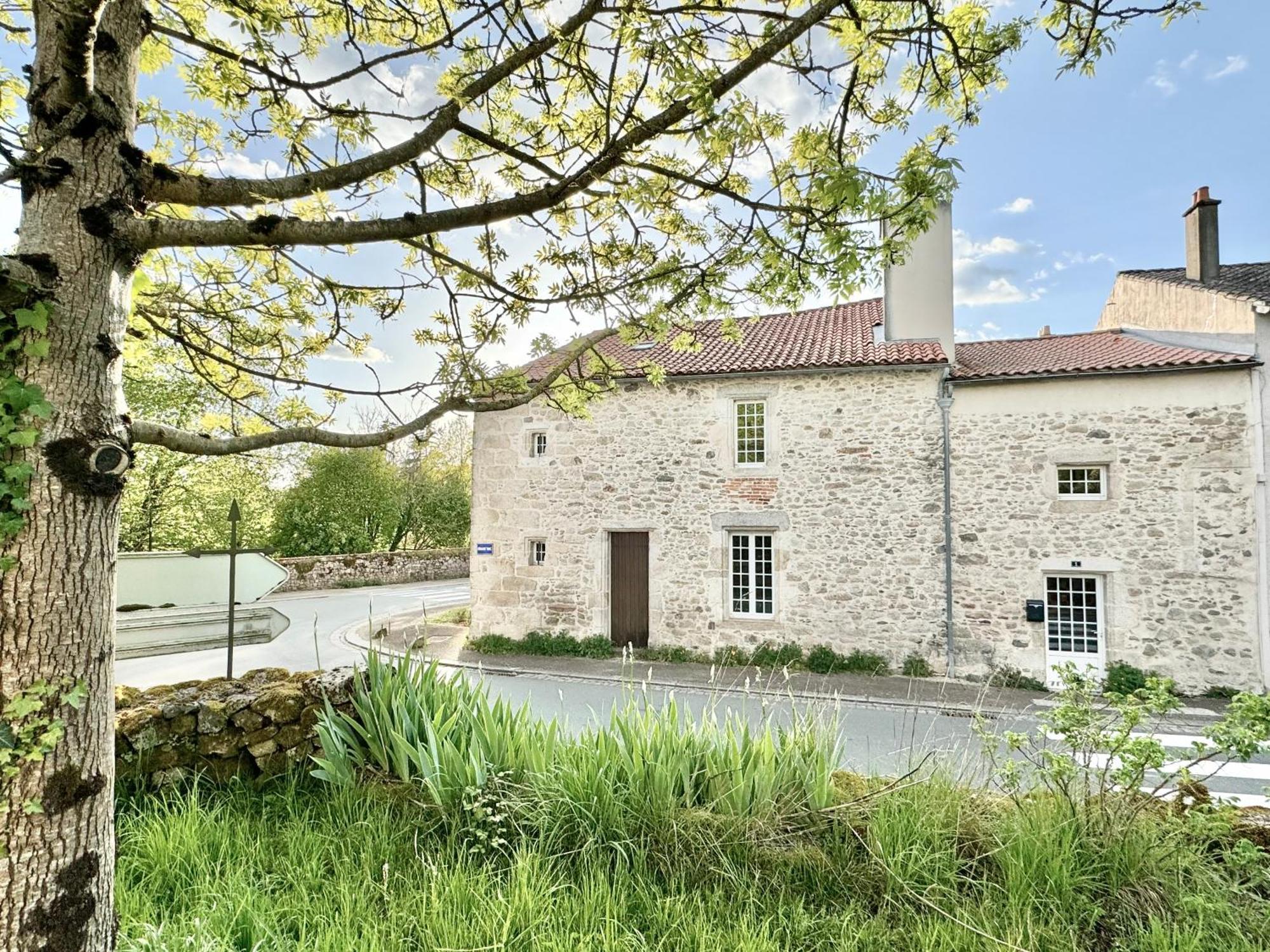Manoir Medieval Art Deco - Logis Des 3 Artistes セーヴルモン エクステリア 写真