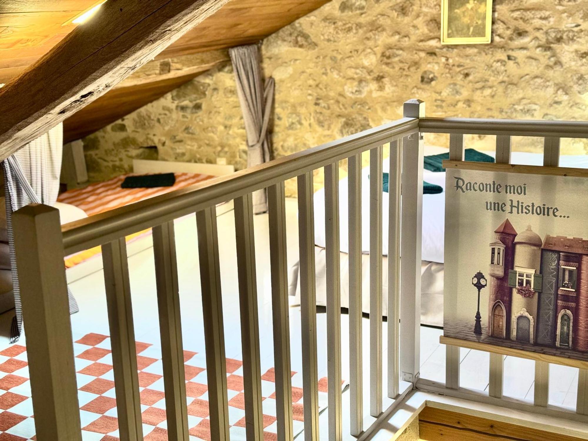 Manoir Medieval Art Deco - Logis Des 3 Artistes セーヴルモン エクステリア 写真